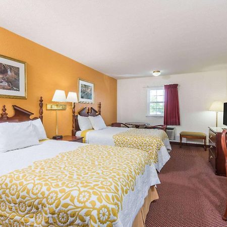 Days Inn By Wyndham Amherst Zewnętrze zdjęcie