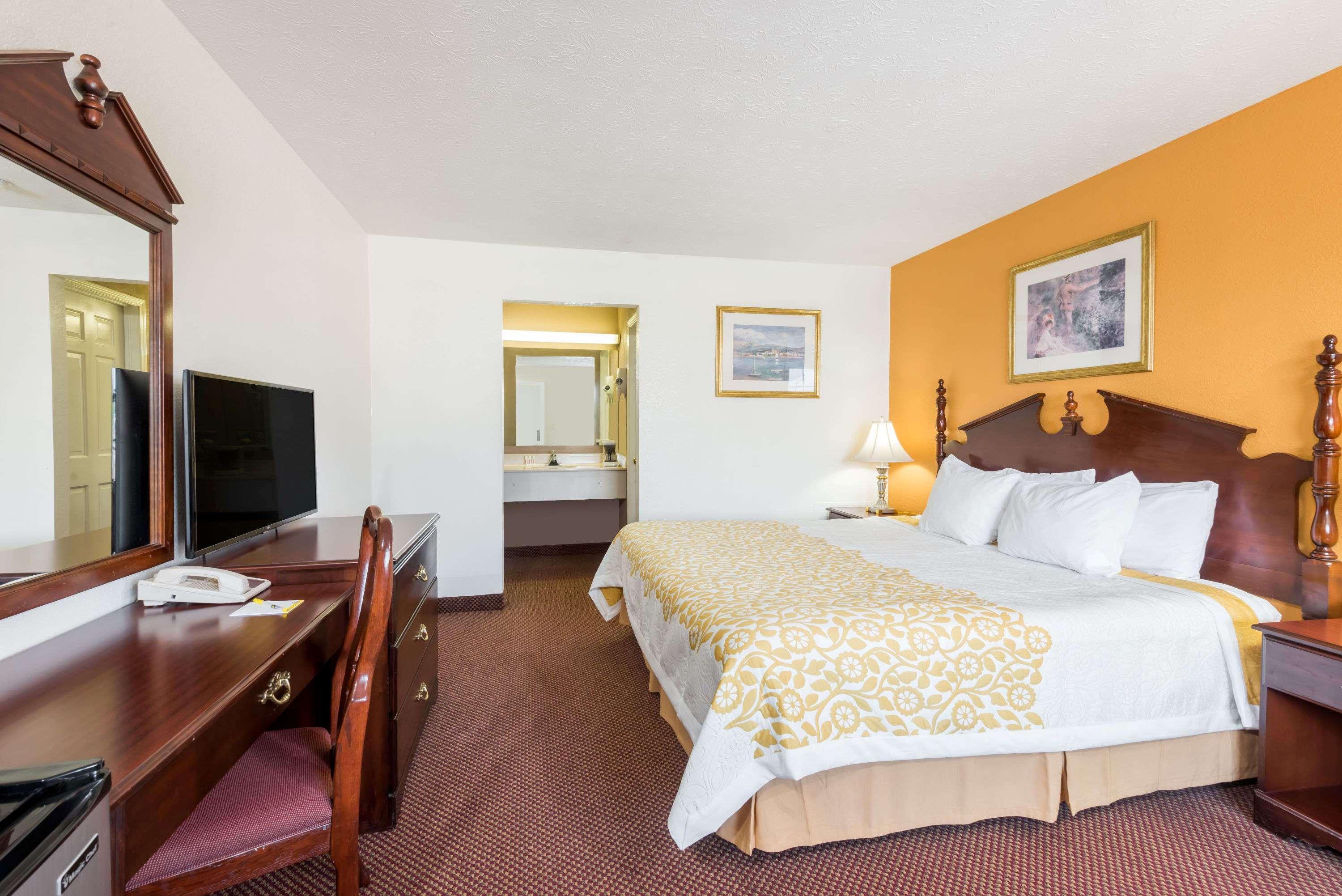 Days Inn By Wyndham Amherst Zewnętrze zdjęcie